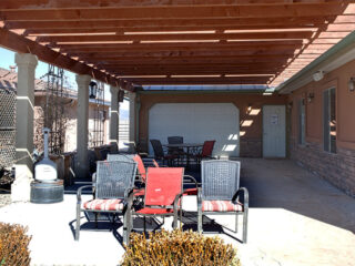 Edgewood-assisted-living-outdoor-patio